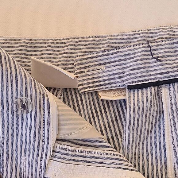 EP Pro Womens Navy and White Striped Golf Bermuda Shorts Size 4 - Picture 4 of 10